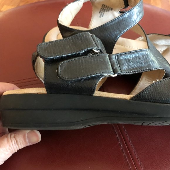 Mia Amore Black Strappy Sandals Size 9 - Picture 3 of 7